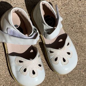 White Livie & Luca little girl Mary Jane shoes with iridescent trim